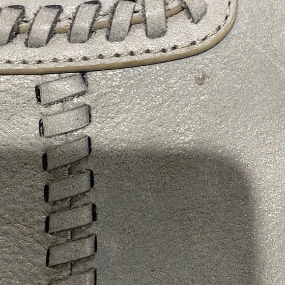 HOBO Large Shelia Silver Gray Women's Shoulder Bag - Picture 4 of 16